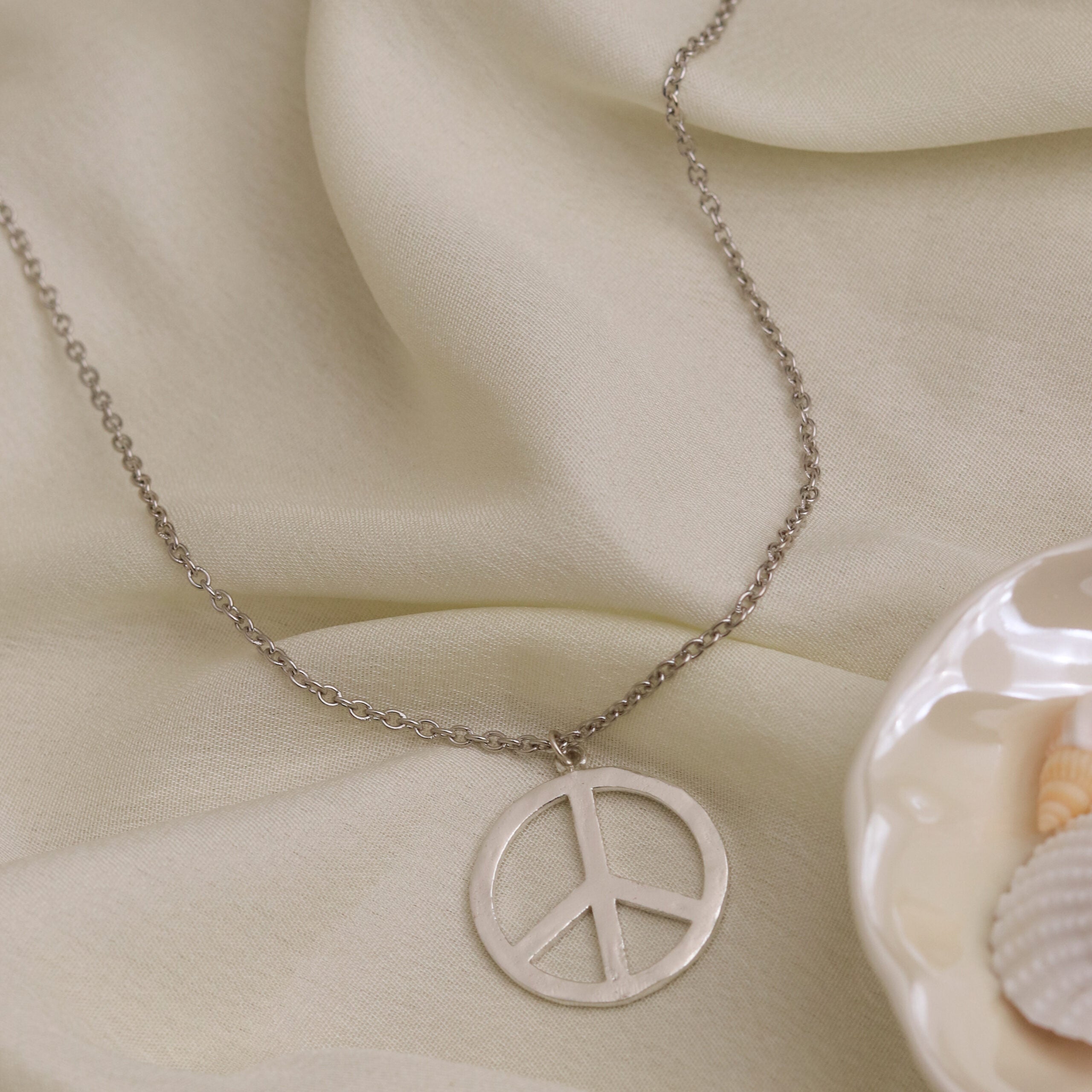Simple Silver Plated Peace Sign Pendant | Chain Locket | Johori
